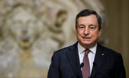 Aumenti di luce (+ 30%), gas (+ 14%) e altro e gli italiani vanno ancora dietro a Draghi!
