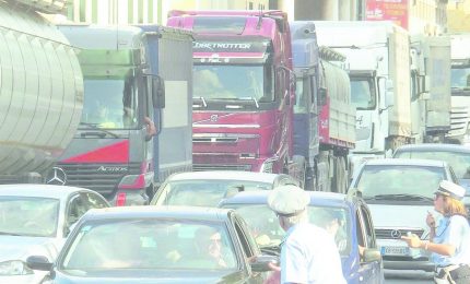 Palermo con i 'casini' del Ponte Corleone ha anticipato la protesta dei camionisti contro il Green pass/ SERALE