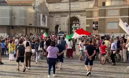 No Vax, manifestazione in piazza a Roma