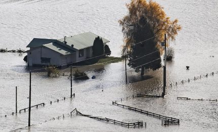 Brutte notizie per chi importa grano canadese: oltre alla produzione ridotta c'&egrave; l'alluvione che blocca i trasporti ferroviari