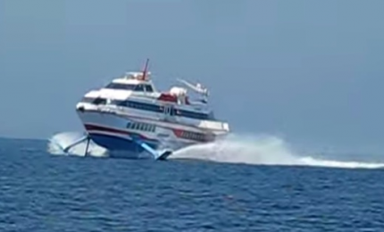 Non è che alla fine il bando per affidare il servizio di trasporto via mare Sicilia-Isole Minori verrà ritirato per "criticità"?