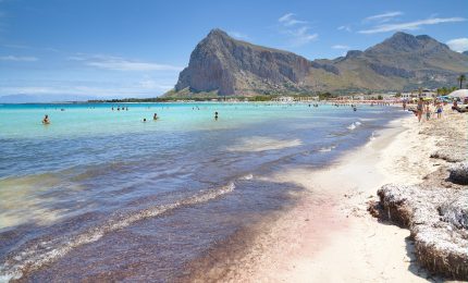 Scommettiamo che nel 2024 i gruppi stranieri faranno man bassa delle spiagge del Sud Italia e della Sicilia?