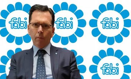 Tensione in una banca a Palermo per via di uno zaino appeso alle telecamere di sicurezza