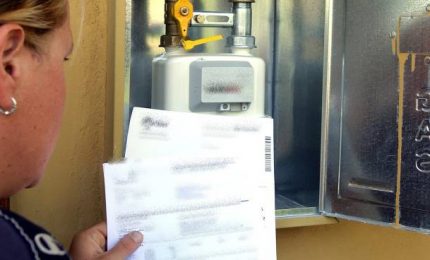 In arrivo bollette terrificanti: + 40% luce, + 50-60% gas. Le imprese resisteranno? Aiuti alle famiglie povere o ai gestori?