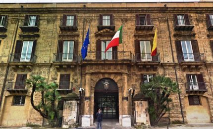 Un comunicato ufficiale della Regione siciliana mette in relazione aumento dei contagi e boom delle terze dosi/ MATTINALE 500