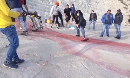 Scala dei Turchi, Musumeci &ldquo;Gara di civismo. Eliminate le macchie&rdquo;