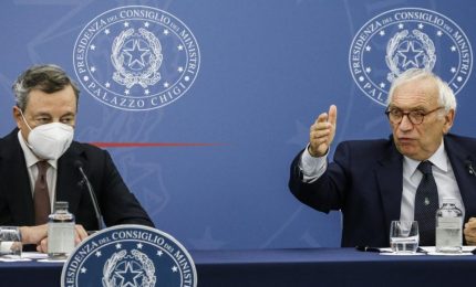Anche sulla scuola il Governo Draghi impone la propria volontà. E i TAR gli danno ragione. Vedremo come finirà