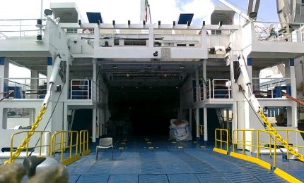 In avaria la nave Filippo Lippi che collega Palermo con Ustica: come si può andare avanti così?