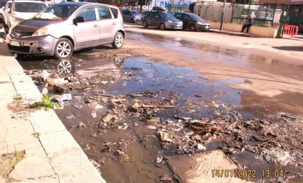 Nella Palermo dove da cinque anni trionfano liquami, sporcizia, fango e residui fecali che emanano un fetore insopportabile