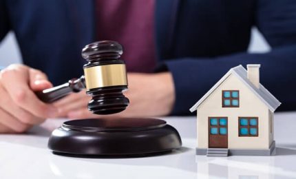 Pignoramenti: una casa del valore di 170 mila euro venduta 26 mila euro. La denuncia di Stefania Campo