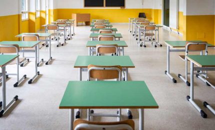 Le scuole aperte non aumentano i contagi e chi ha più di 50 anni sì?