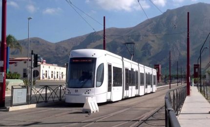 L'attacco del Sinalp al sindaco Leoluca Orlando: Palermo perde le risorse del Fondo Infrastrutture Nazionale a causa del Tram