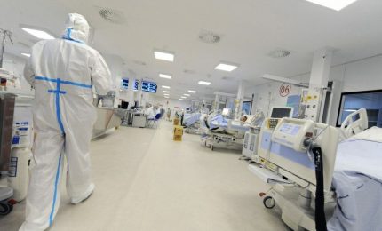 Nell&rsquo;ultima settimana in Sicilia calano casi, ricoveri e decessi