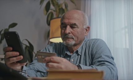 Acquisti on line, italiani sempre pi&ugrave; digitali