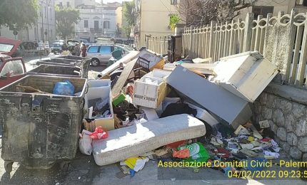 Quartiere Albergheria a Palermo: non è che "il teologo della bellezza" verrà accolto da montagne di munnizza?