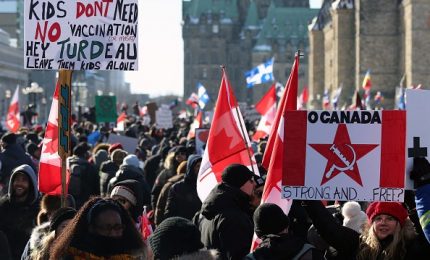 In Canada milioni di persone in piazza contro le limitazioni anti-Covid. Il 'dramma' delle multinazionali 'azzicca-siringhe'...