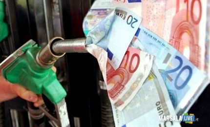 Caro-carburante in Sicilia/ Vincenzo Figuccia: abbattere le accise. Sergio Tancredi: aiuti concreti alle marinerie