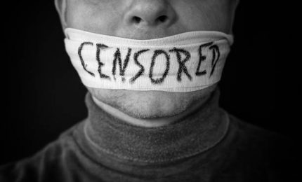 Quanto è volgare la censura? E quanto fanno schifo quelli che la praticano? Sullo sfondo le solite multinazionali