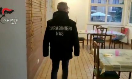 Maltrattamenti in una comunit&agrave; per anziani, 5 indagati