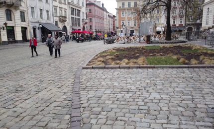 Leopoli in bilico tra la voglia di normalit&agrave; e la guerra