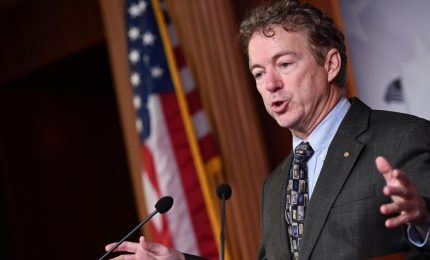 Il senatore del Kentucky Rand Paul blocca la rapida approvazione dei 40 miliardi dollari per l'Ucraina