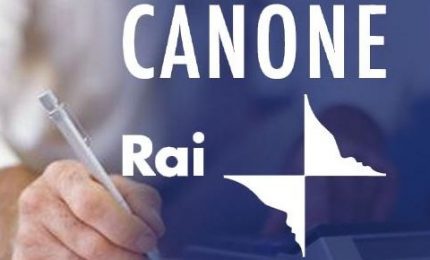 Il Governo Draghi vuole triplicare il canone Rai? Liberarsi della televisione e leggere libri