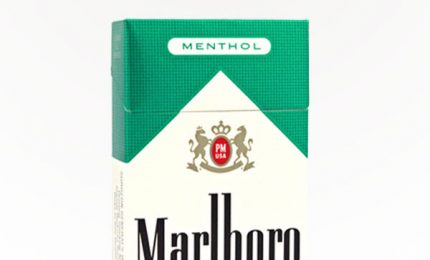 Mettere al bando le sigarette al mentolo negli USA? Potrebbe fare perdere voti al già impopolare Biden