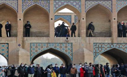 Manifestazioni di piazza in Iran contro l'aumento del prezzo del pane. L'India vieta esportazioni di grano "con effetto immediato"/ MATTINALE 654