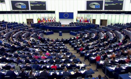 Green pass Ue, l&rsquo;Europarlamento approva la proroga