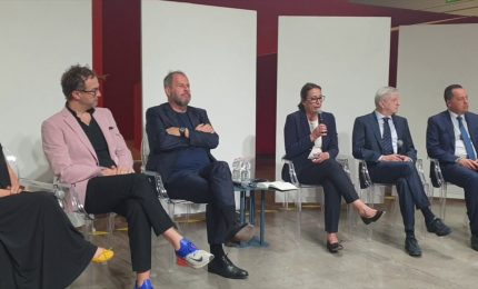 Intesa Sanpaolo al Salone del Mobile, focus sulla sostenibilit&agrave;