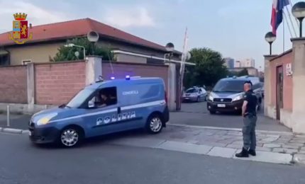 Rissa in via Bolla a Milano, perquisizioni della Polizia