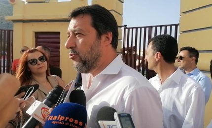 Salvini "Rdc utile per poco tempo, dare fondi a chi assume"