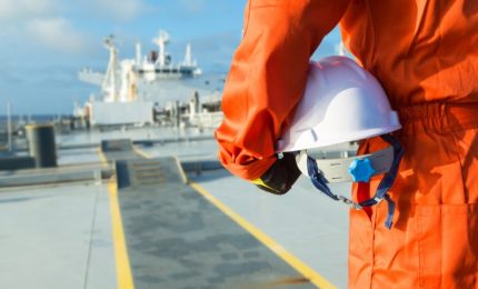 I lavoratori marittimi? Gli 'schiavi' del Ventunesimo Secolo. Mezzi navali insicuri, precariato, turni di lavoro massacranti