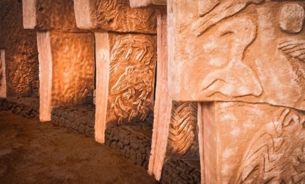 Gli scavi di Karahane Tepe in Turchia: la misteriosa città sacra di 13 mila anni fa sepolta dagli stessi abitanti