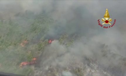 Canadair italiani in azione contro gli incendi in Portogallo