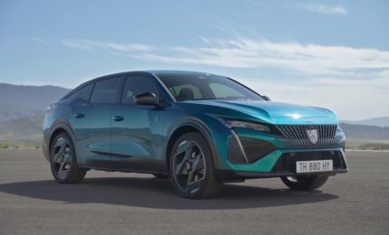 Svelata la nuova Peugeot 408