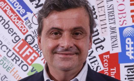 Carlo Calenda si è già alleato con il PD e sostiene l'Agenda Draghi. Quando si dice 'rinnovamento della politica'!/ SERALE
