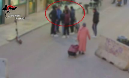 Palermo,  due arresti per rapina in supermarket a piazza Marina