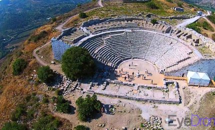 La Sicilia come “spazio di incontro tra culture e linguaggi” nel Segesta Teatro Festival