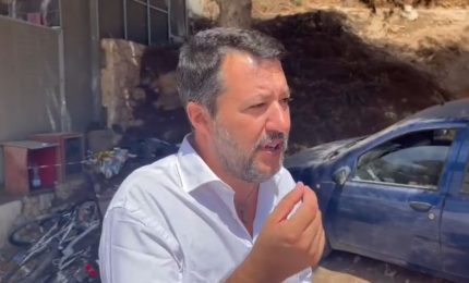 Blitz di Salvini all&rsquo;hotspot di Lampedusa, &ldquo;Non &egrave; degno di un Paese civile&rdquo;