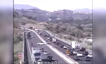 Roma, inversione ad "U" sull'A1: fermato dalla Polizia Stradale