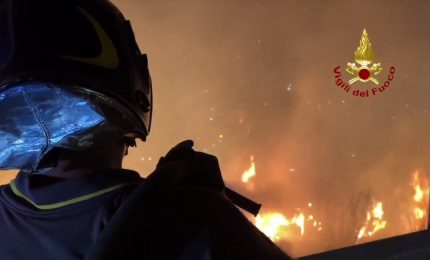 Incendi a Palermo, dall&rsquo;alba 3 canadair in volo sul Monte Grifone