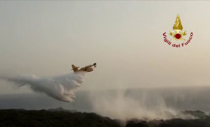 Incendio Pantelleria, prosegue intervento con due Canadair