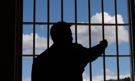 Le carceri italiane sono lager dove ogni 5 giorni un detenuto si toglie la vita