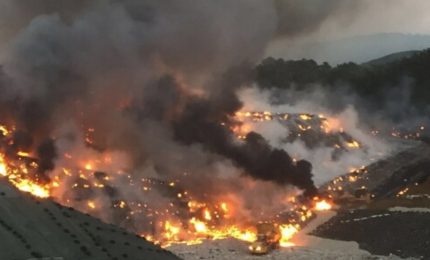 Sicilia in fiamme, a fuoco la discarica di Bellolampo, pioggia di diossine e altri veleni a Palermo e nel circondario/ MATTINALE 734