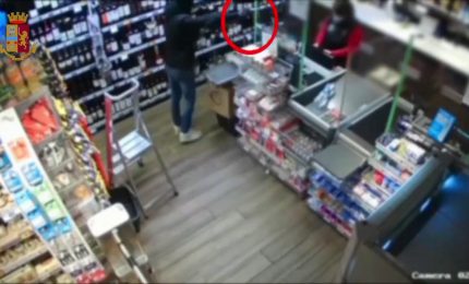 Milano: 24 rapine in cinque mesi, arrestati i rapinatori