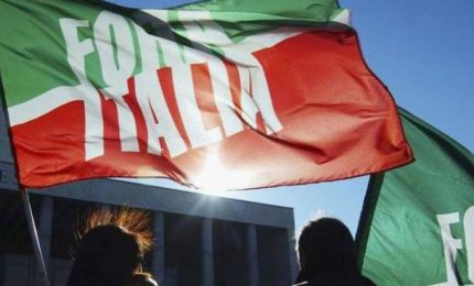 Come mai Berlusconi sceglie la Sicilia per 'paracadutare' ed eleggere al Parlamento nazionale tre candidate a lui vicine?