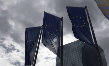 Eurozona, la crescita rallenta