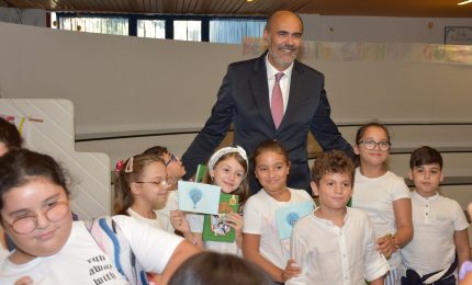 Il Questore di Palermo consegna ai bambini l&rsquo;agenda scolastica &ldquo;Il Mio Diario&rdquo;