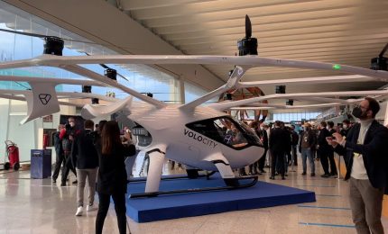 Il taxi volante diventa realt&agrave; ed &egrave; elettrico